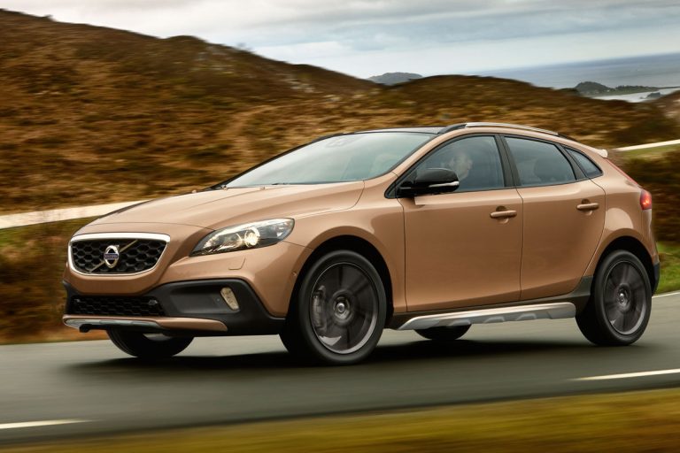 V40 Cross