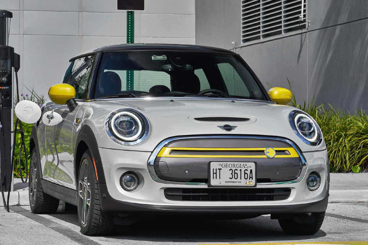 Mini Limousine (2020 - 2024)